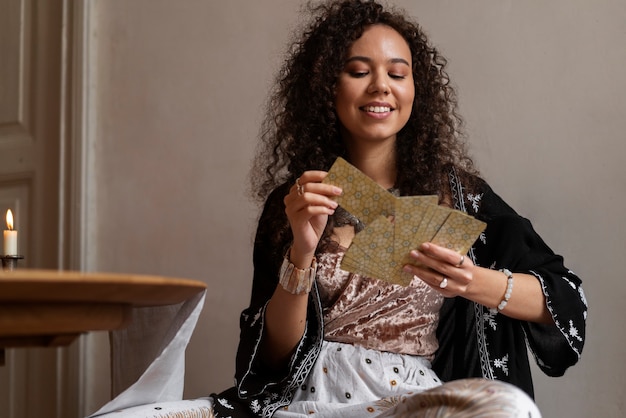 Mastering the Art of Tarot Card Reading